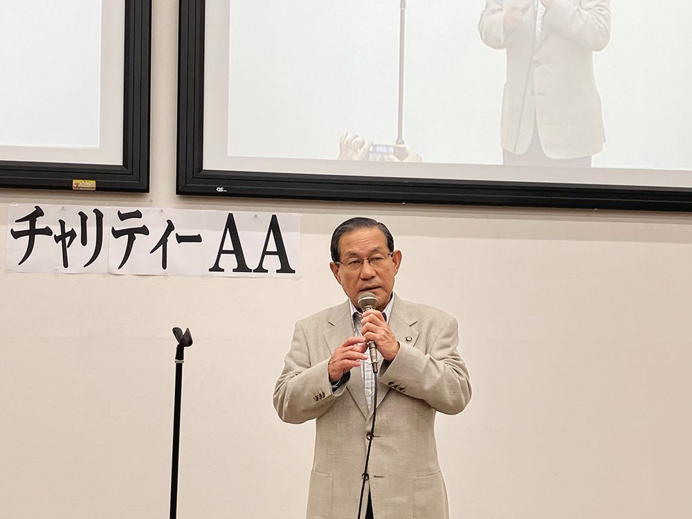 セレモニーであいさつする奈良県大和郡山市の上田清市長