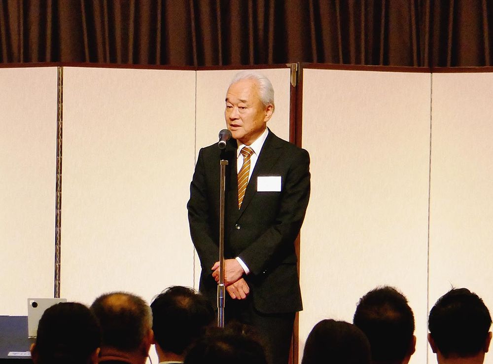 新体制となった幹部らが一人ひとり思いなどを述べた
