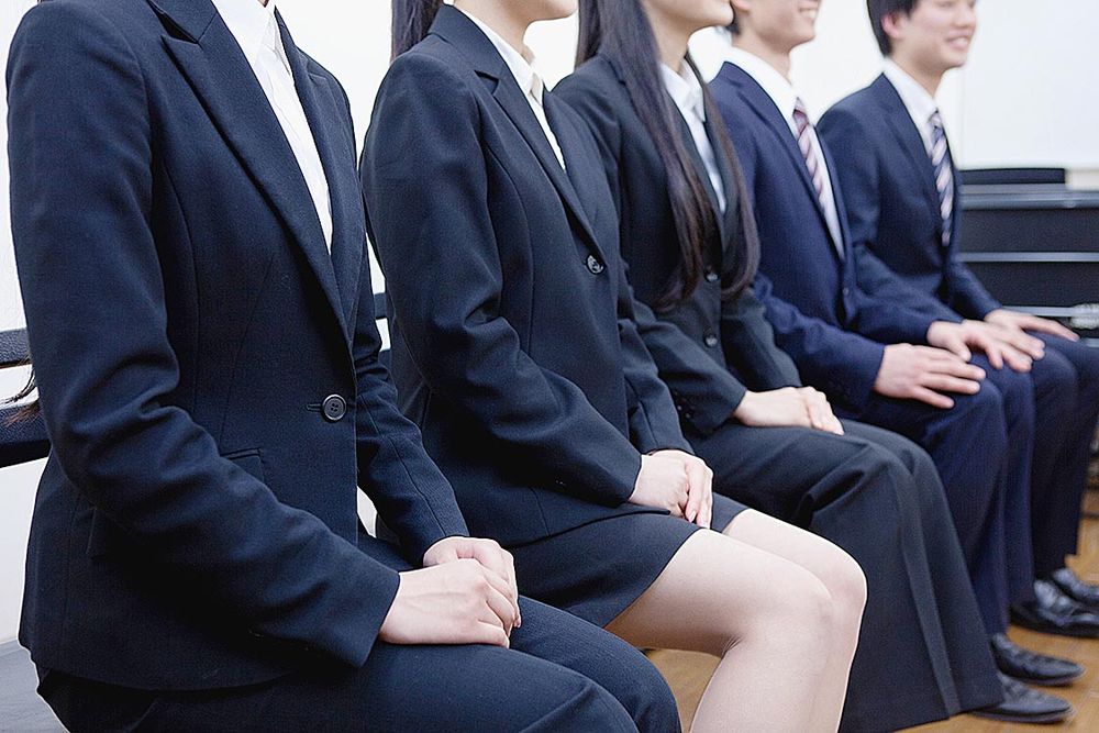 就職活動の早期化で、学業への影響が懸念されている（イメージ）