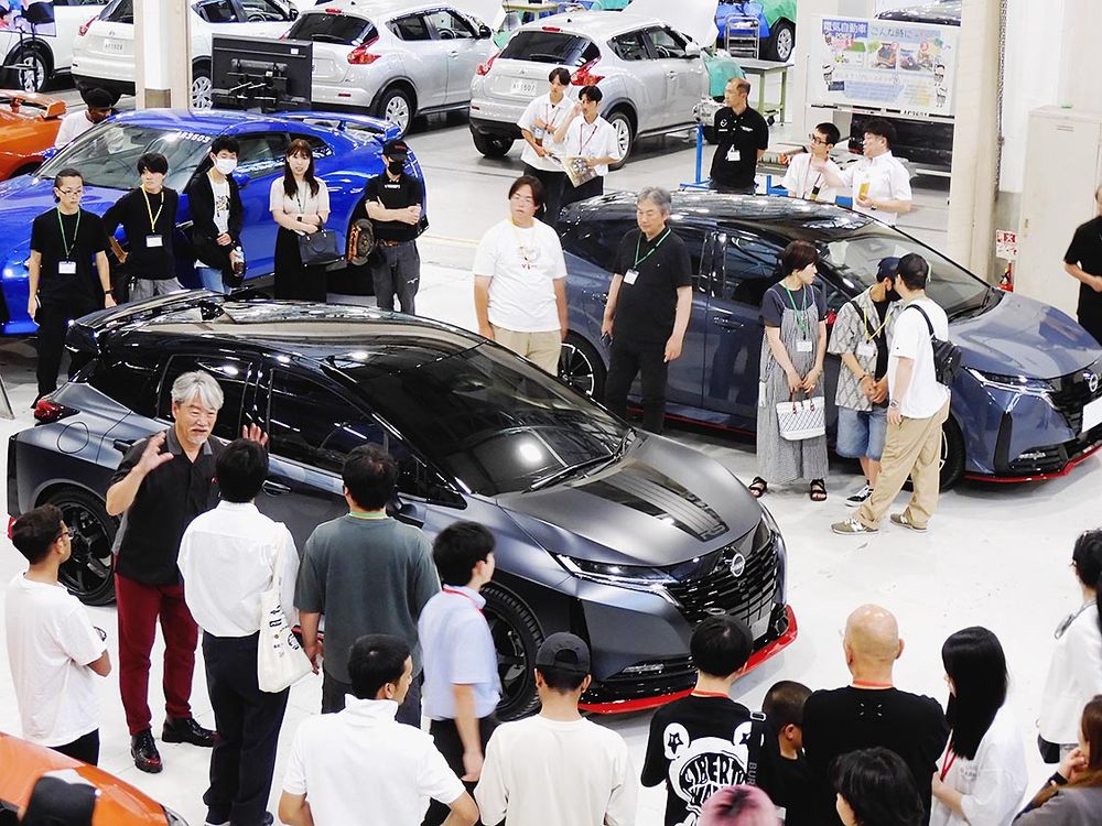 トークショー終了後は車両についての質問が相次いだ