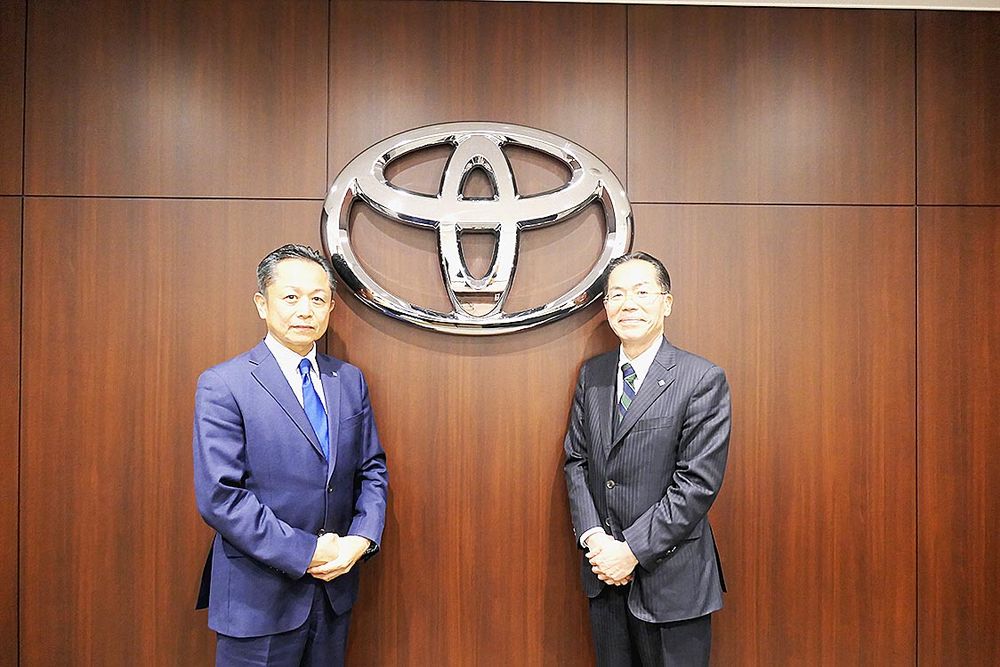 幡谷社長(右)と斎藤常務