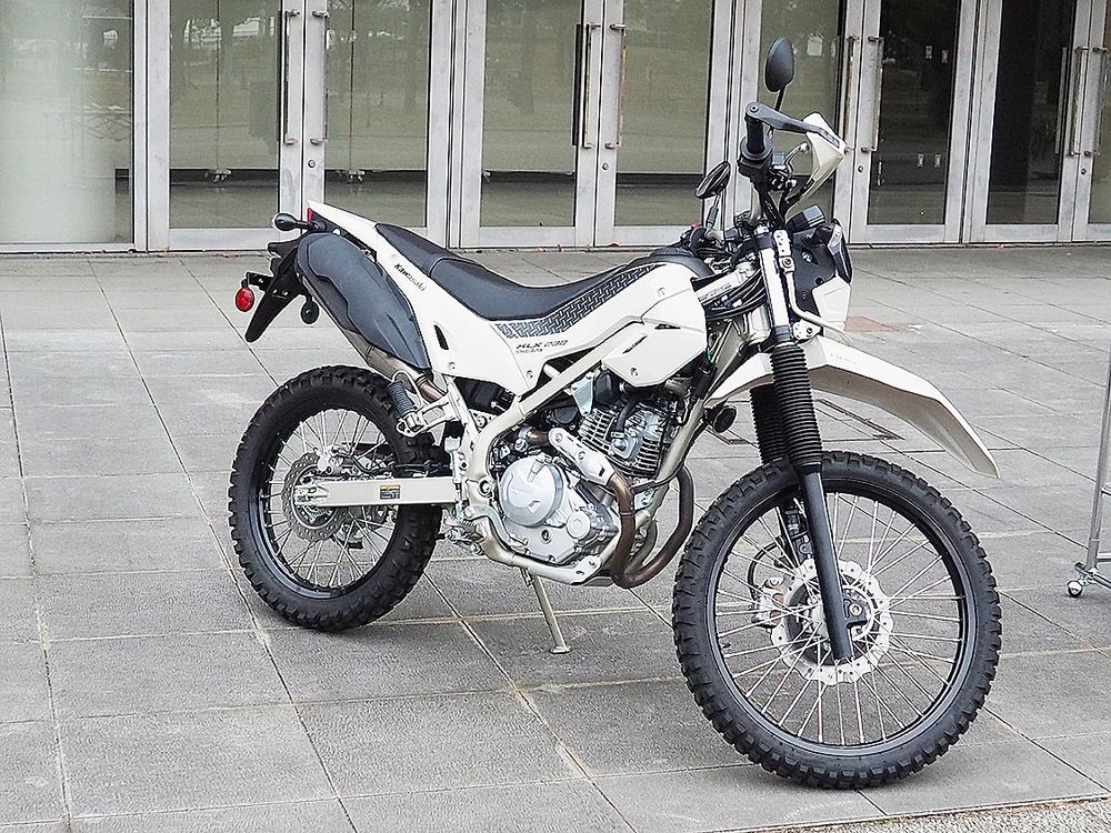 カワサキモータース「KLX230　SHERPA」
