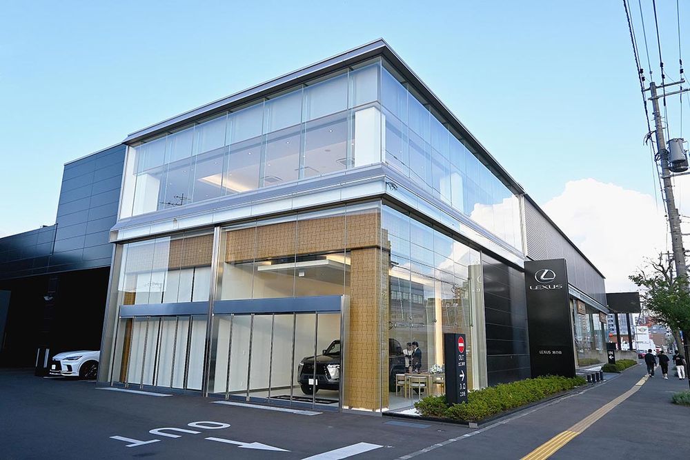 既存店舗の隣に建設した新棟